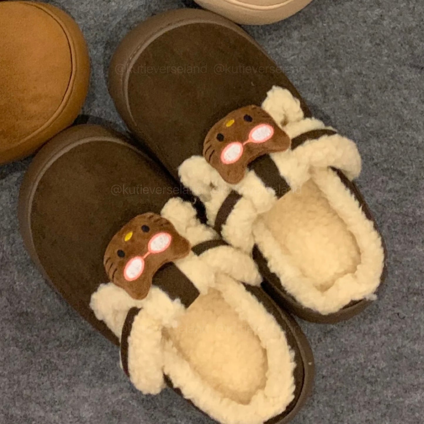 [Seasonal Favorites] Cute Cartoon Cat KTY Fluffy Cozy Comfort Platform Mule Slippers Thick-Soled Outdoor Cotton Loafers